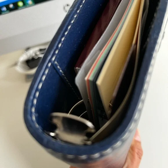 Filofax Malden - A5 Navy - Picture 5 of 7